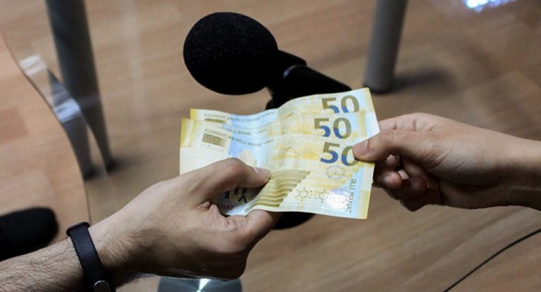 5d827d8b 87d8 42a7 a3f3 d8aa42fc959f