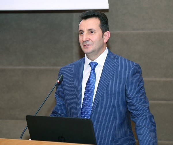 5c7c02d7 8d00 4bec bf6d 740d43e8d565