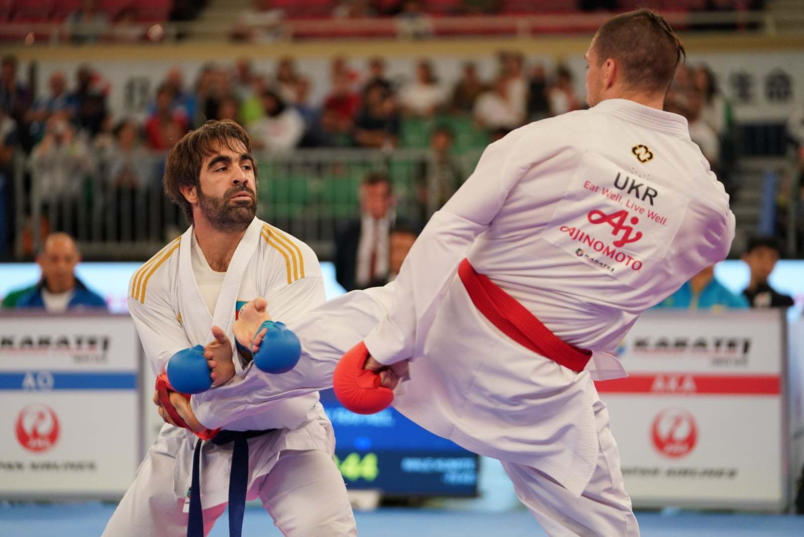 10047202 79d7 400b 80fb fd1e2117469e