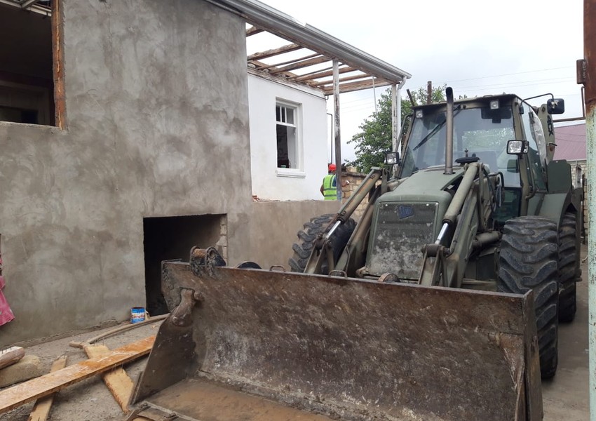 21776d58 b55b 3ea0 8e1c 1f944c0b9ae8