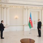 2a40f097 f71a 3b2a 95a5 a3bfc5a5d77a