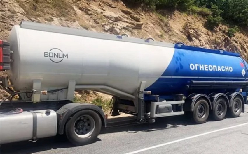 9d744bdd 878c 3368 a077 e1ecf5abad5f