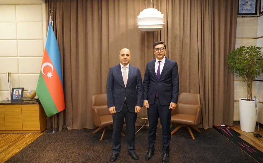 146265ed 8a3b 3565 977f 2a0de4b7121a