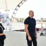 0bf6fa4c 23a2 394a 80aa f9d6956f5999