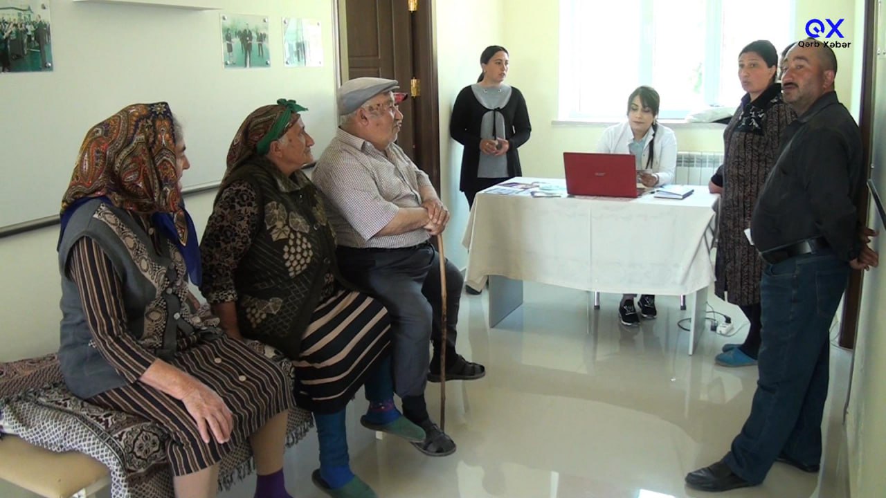 Photo 5400357995726095860 y