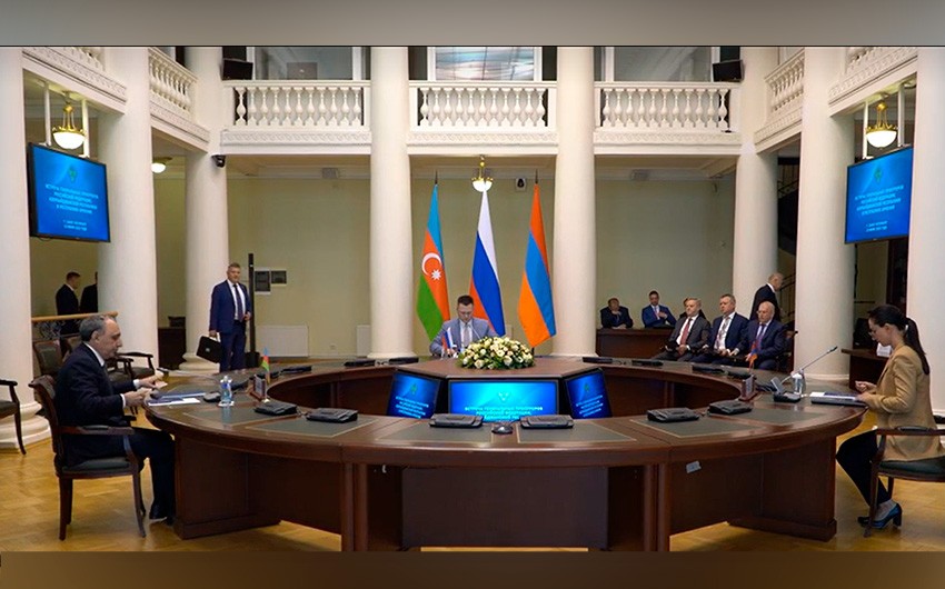 3de08442 41ed 36a3 8375 6a79d6837eb1