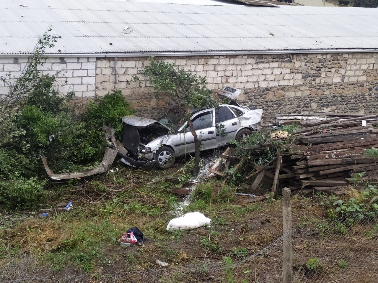 Photo 5228751203024881709 y