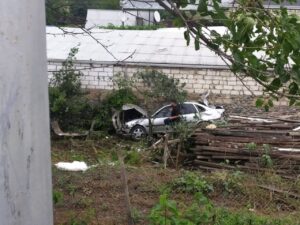 photo_5228751203024881723_y