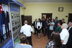 6574dfcc-7a0c-38e7-907f-580216dee5d8