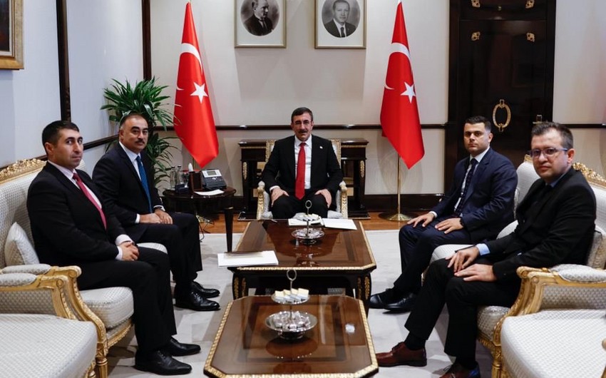 E22ccb43 33f3 3f71 ad81 23d9a872f11c