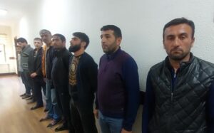 8f410b2b-9316-3b35-8157-739fa4f83e1d_850