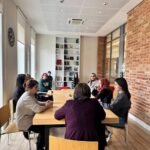 Photo 5373238588671649960 Y