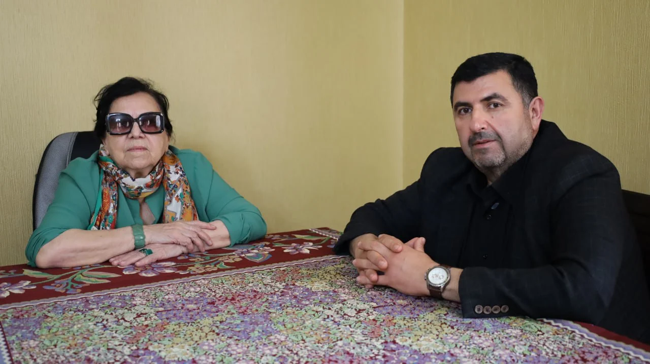 Photo 5294218749567694401 y