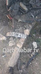 Photo 5334909823780779664 y