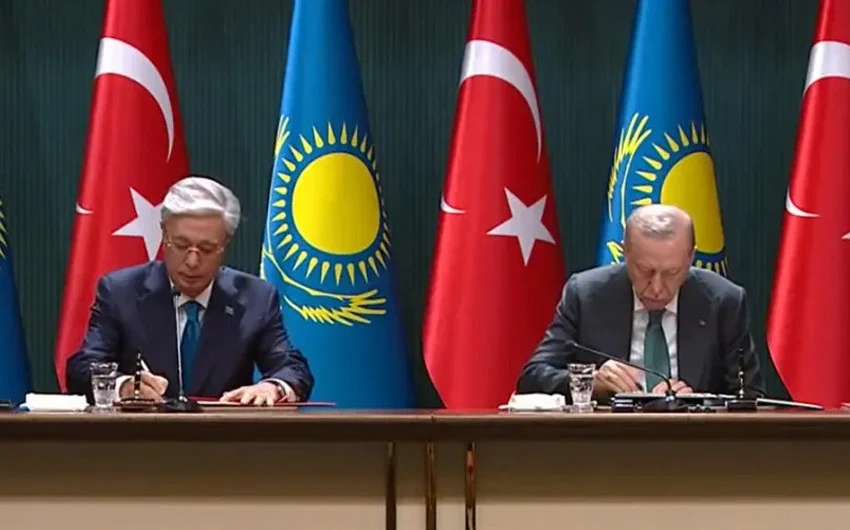 40689902 96ee 3f29 9296 82fb654f78b6 850