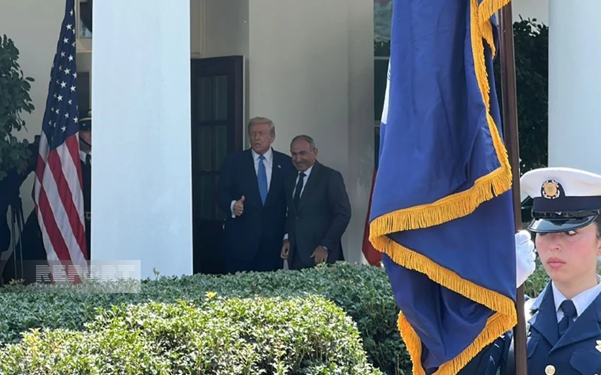 30ceaf6a d819 3c14 b658 7143a37b191e 850