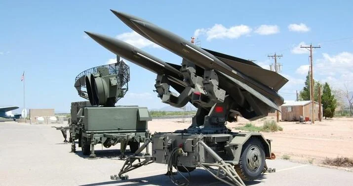 Hawk zenit raket 121023