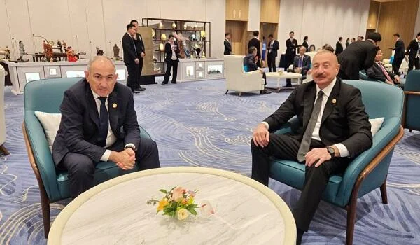 Pashinyan eliyev chin