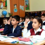 şagirdlər məktəb