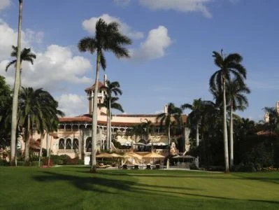 Trampın iqamətgahı üzərində təhlükə: F-16-lar mülki təyyarəni endirdi