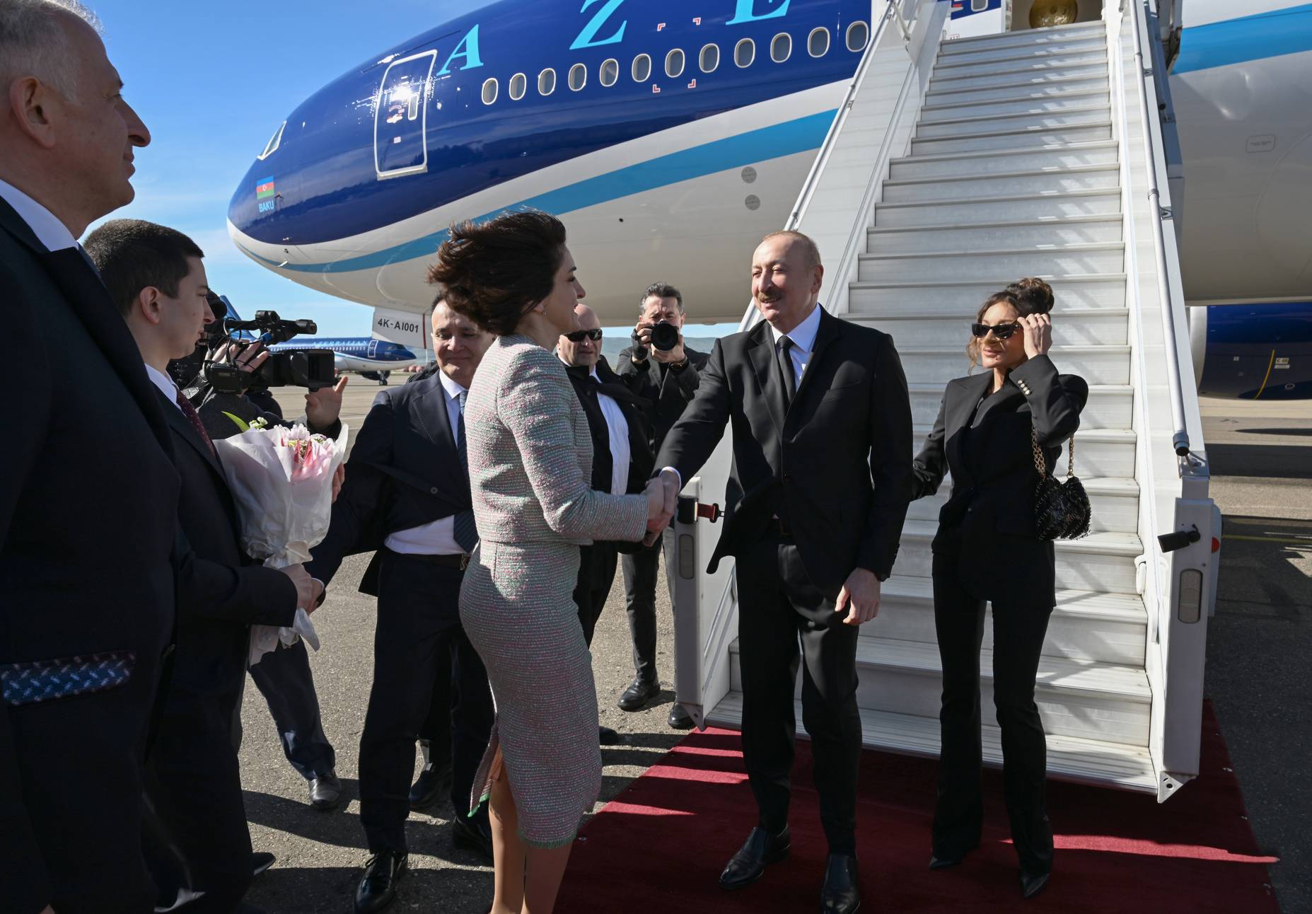 <span class="qxh-important">Prezidenti İlham Əliyev Gürcüstana dövlət səfəri edib</span>