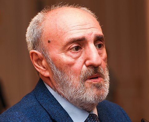 Akif İslamzadə